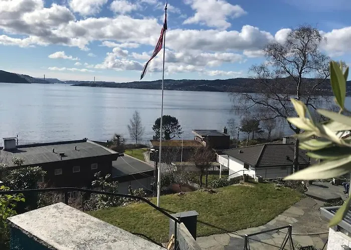 Med Panoramautsikt, Stor Uteplass Og 100 M Fra Badestrand * Bergen