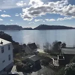 Med Panoramautsikt, Stor Uteplass Og 100 M Fra Badestrand Villa *