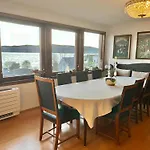Med Panoramautsikt, Stor Uteplass Og 100 M Fra Badestrand Villa *