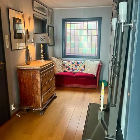 Βίλα Med Panoramautsikt, Stor Uteplass Og 100 M Fra Badestrand *