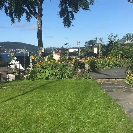 Med Panoramautsikt, Stor Uteplass Og 100 M Fra Badestrand וילה ברגן