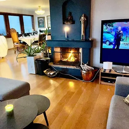 Med Panoramautsikt, Stor Uteplass Og 100 M Fra Badestrand Μπέργκεν