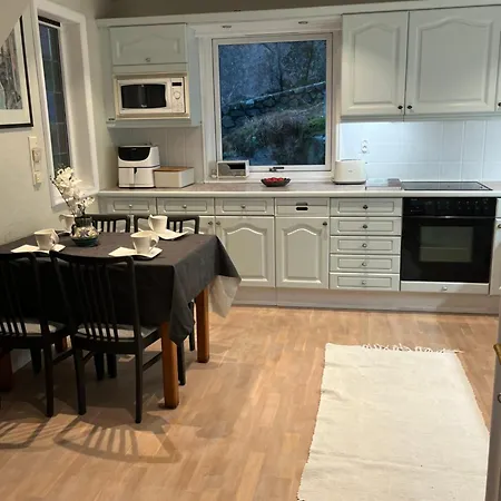 Med Panoramautsikt, Stor Uteplass Og 100 M Fra Badestrand Βίλα