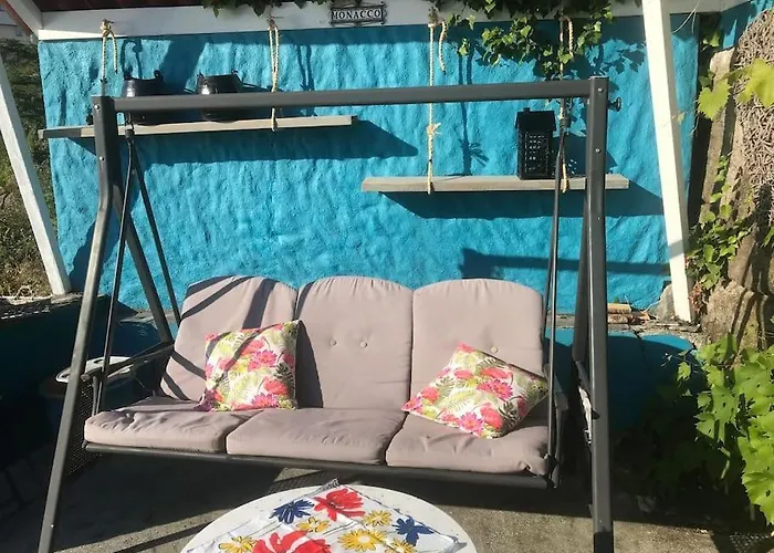 Med Panoramautsikt, Stor Uteplass Og 100 M Fra Badestrand *