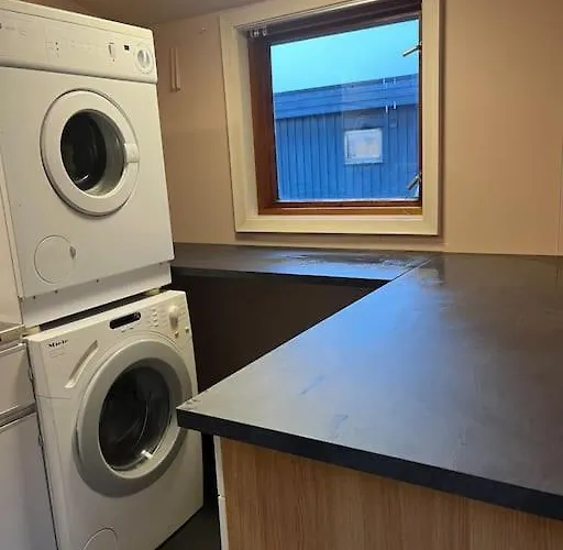 Med Panoramautsikt, Stor Uteplass Og 100 M Fra Badestrand * Берген