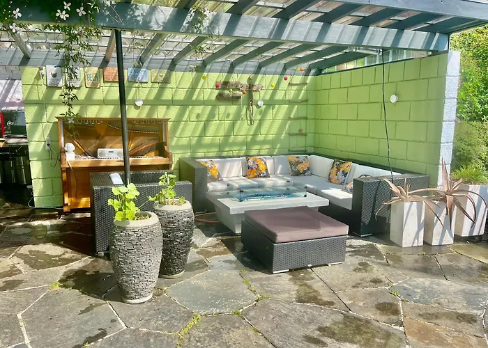 Villa Med Panoramautsikt, Stor Uteplass Og 100 M Fra Badestrand *