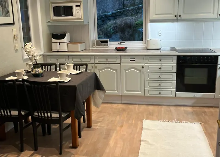 Med Panoramautsikt, Stor Uteplass Og 100 M Fra Badestrand Villa