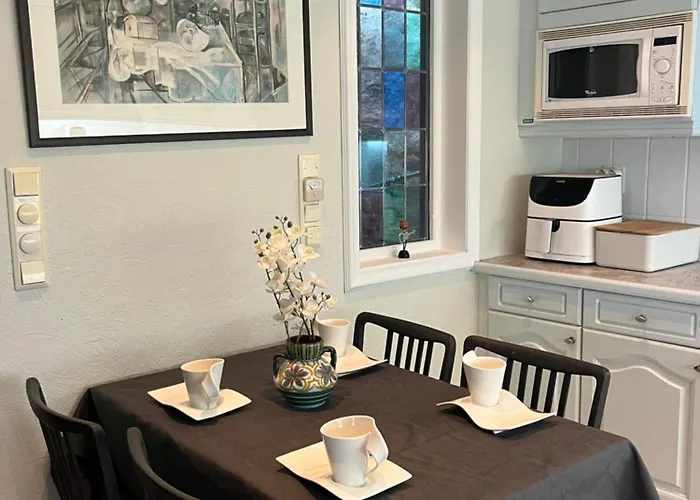 Villa Med Panoramautsikt, Stor Uteplass Og 100 M Fra Badestrand Bergen