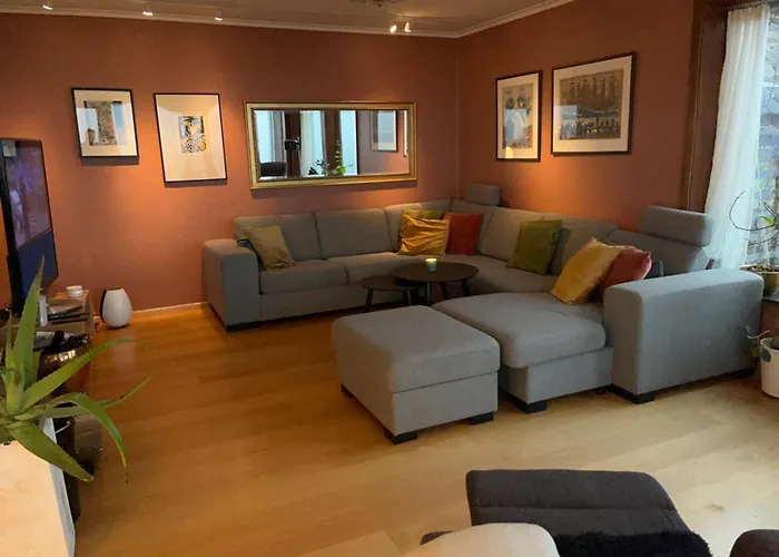 Med Panoramautsikt, Stor Uteplass Og 100 M Fra Badestrand * Берген