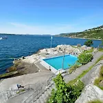 וילה Med Panoramautsikt, Stor Uteplass Og 100 M Fra Badestrand ברגן