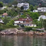 וילה Med Panoramautsikt, Stor Uteplass Og 100 M Fra Badestrand *