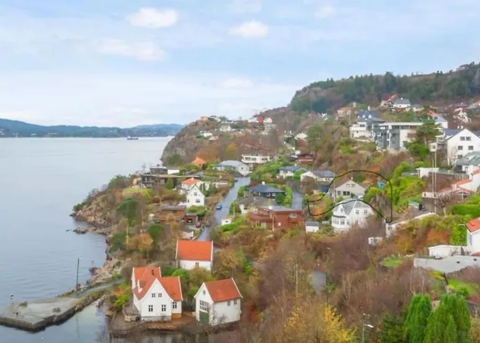 Med Panoramautsikt, Stor Uteplass Og 100 M Fra Badestrand 别墅 卑爾根