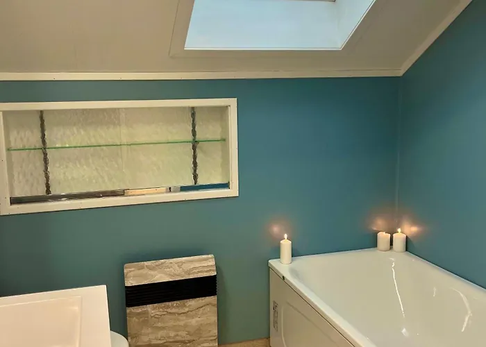 Med Panoramautsikt, Stor Uteplass Og 100 M Fra Badestrand 卑爾根